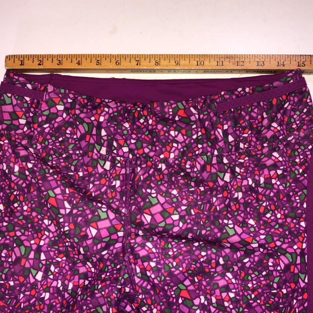 Lululemon Crop Size 10 Real Quick Crop Paradise Camo Multi Regal Plum - Picture 9 of 15